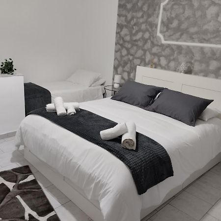 Appartamento House Luroke Aeroporto di Catania Fontana Rossa Esterno foto