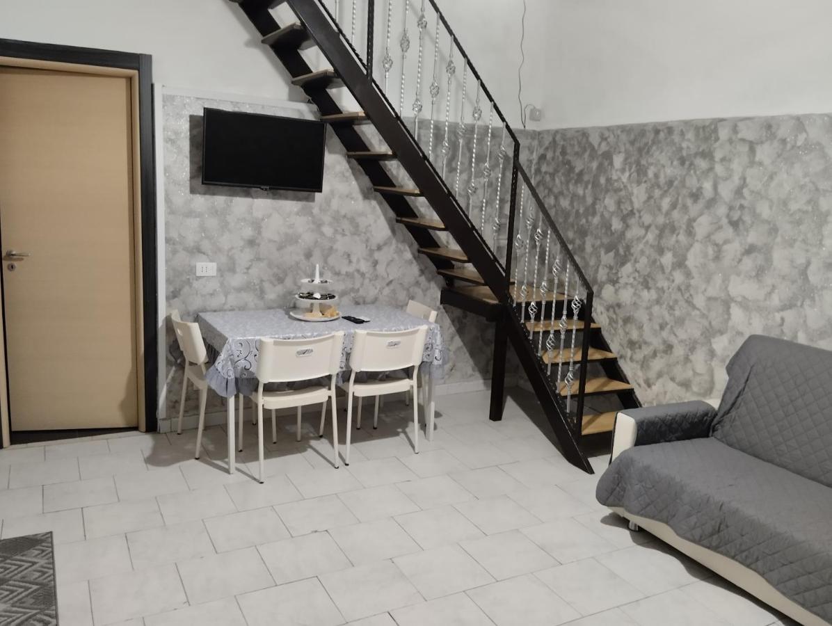 Appartamento House Luroke Aeroporto di Catania Fontana Rossa Esterno foto